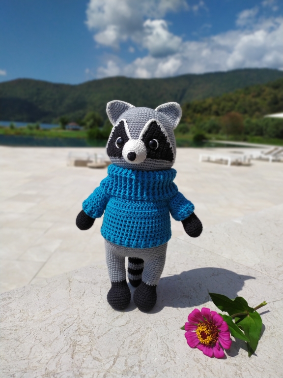 Toxunma Amigurumi Yenot oyuncağı